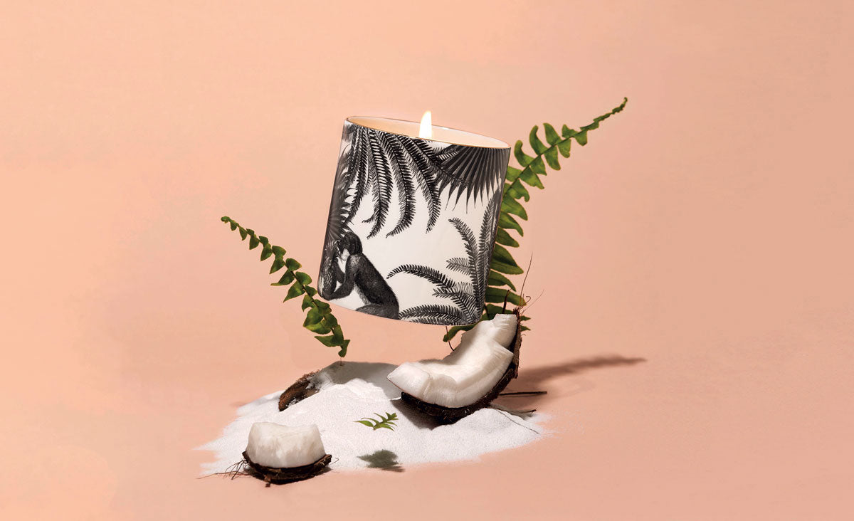 The Tropical Paradise candle with ceramic design
