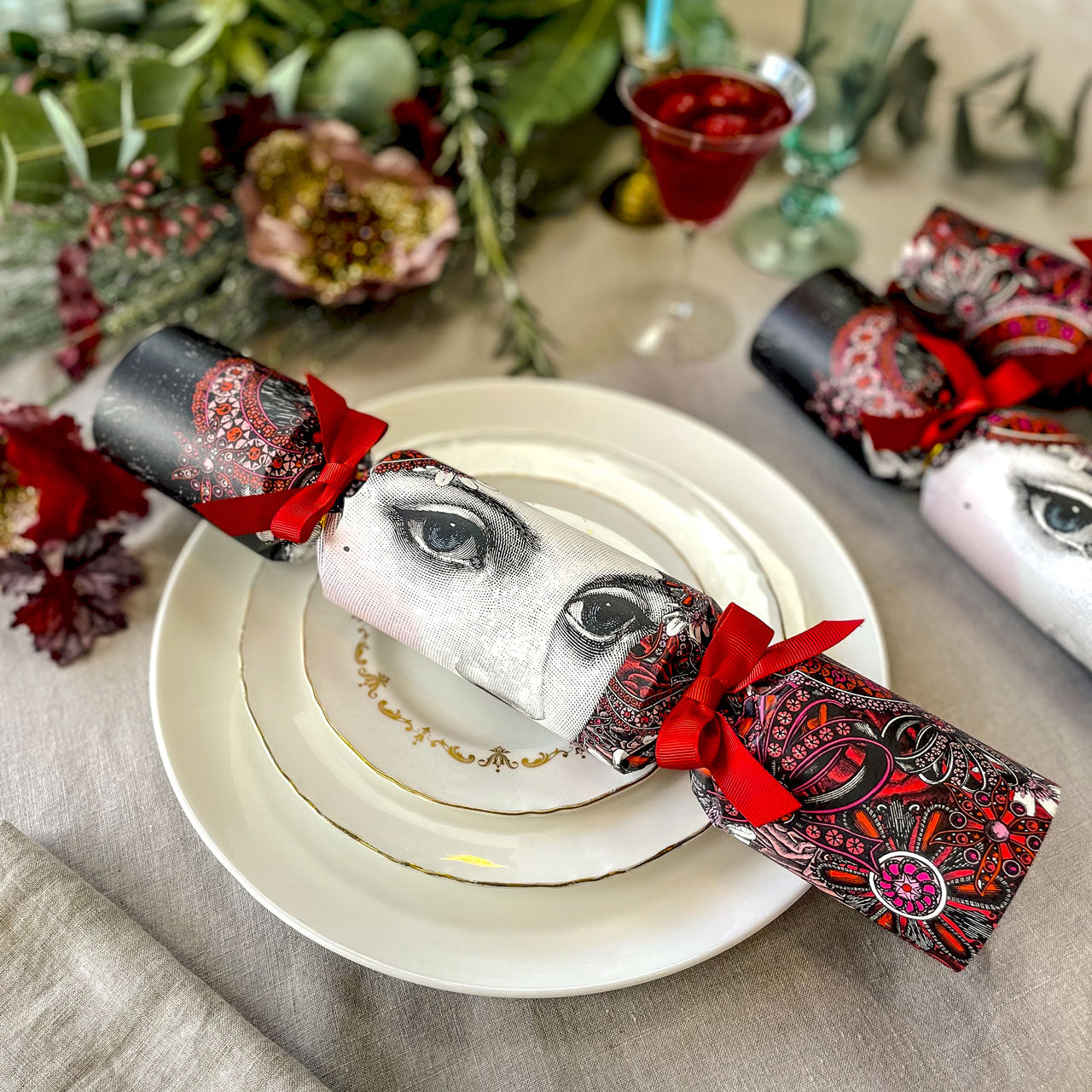 "Christmas Lady" Luxury Candle Christmas Crackers