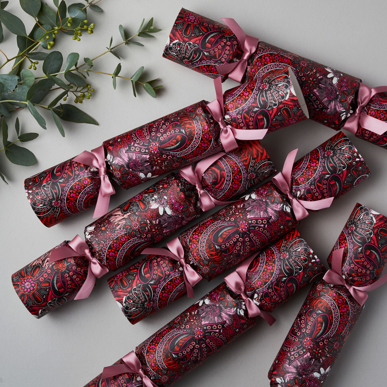 "Christmas Jewels" Luxury Candle Christmas Crackers