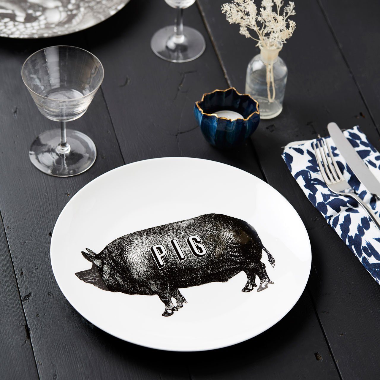 Pig Fine China 10" Plate - Chase and Wonder - Proudly Made in Britain