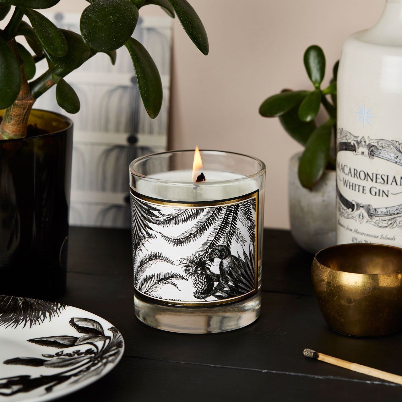 The Tropical Paradise Glass Candle - Chase and Wonder - Proudly Made in Britain