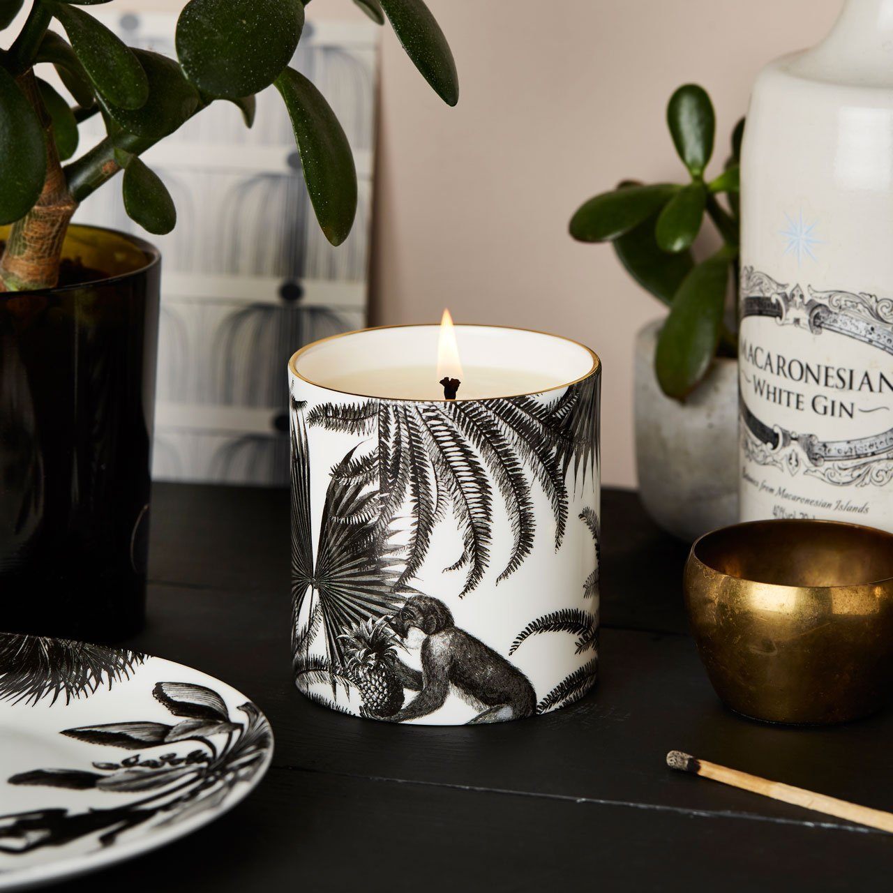 The Tropical Paradise Ceramic Candle - Chase and Wonder - Proudly Made in Britain