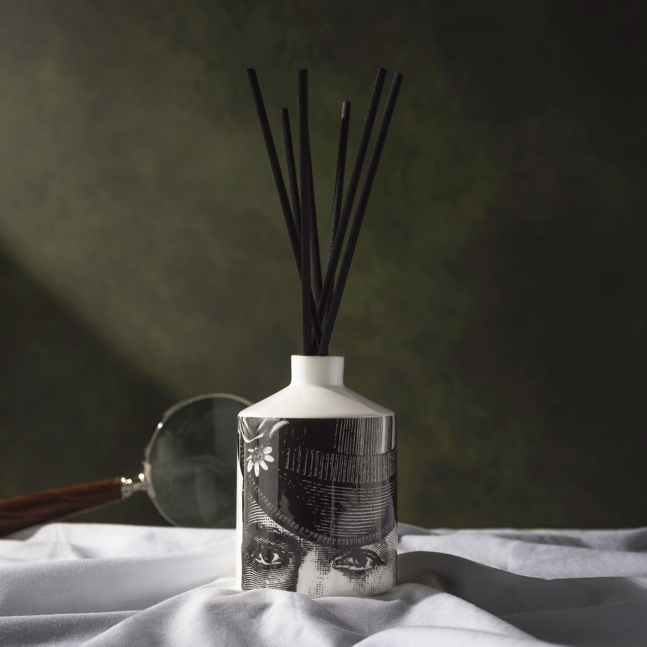 The Dashing Gent Ceramic Reed Diffuser