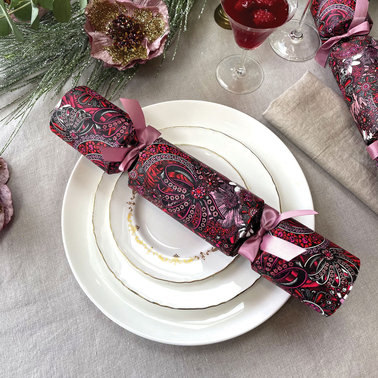 "Christmas Jewels" Luxury Candle Christmas Crackers