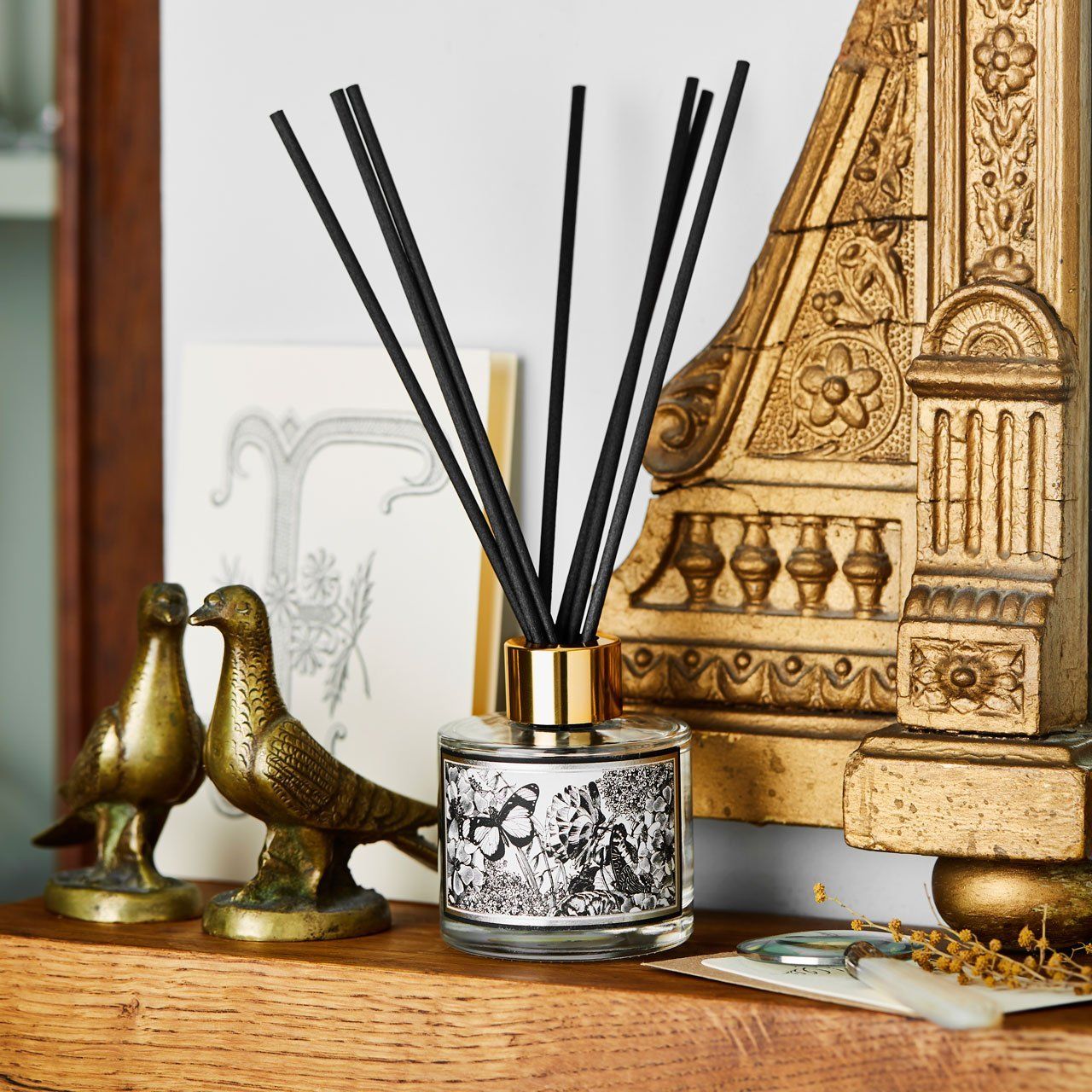 The Country Garden Reed Diffuser - Chase and Wonder - Proudly Made in Britain