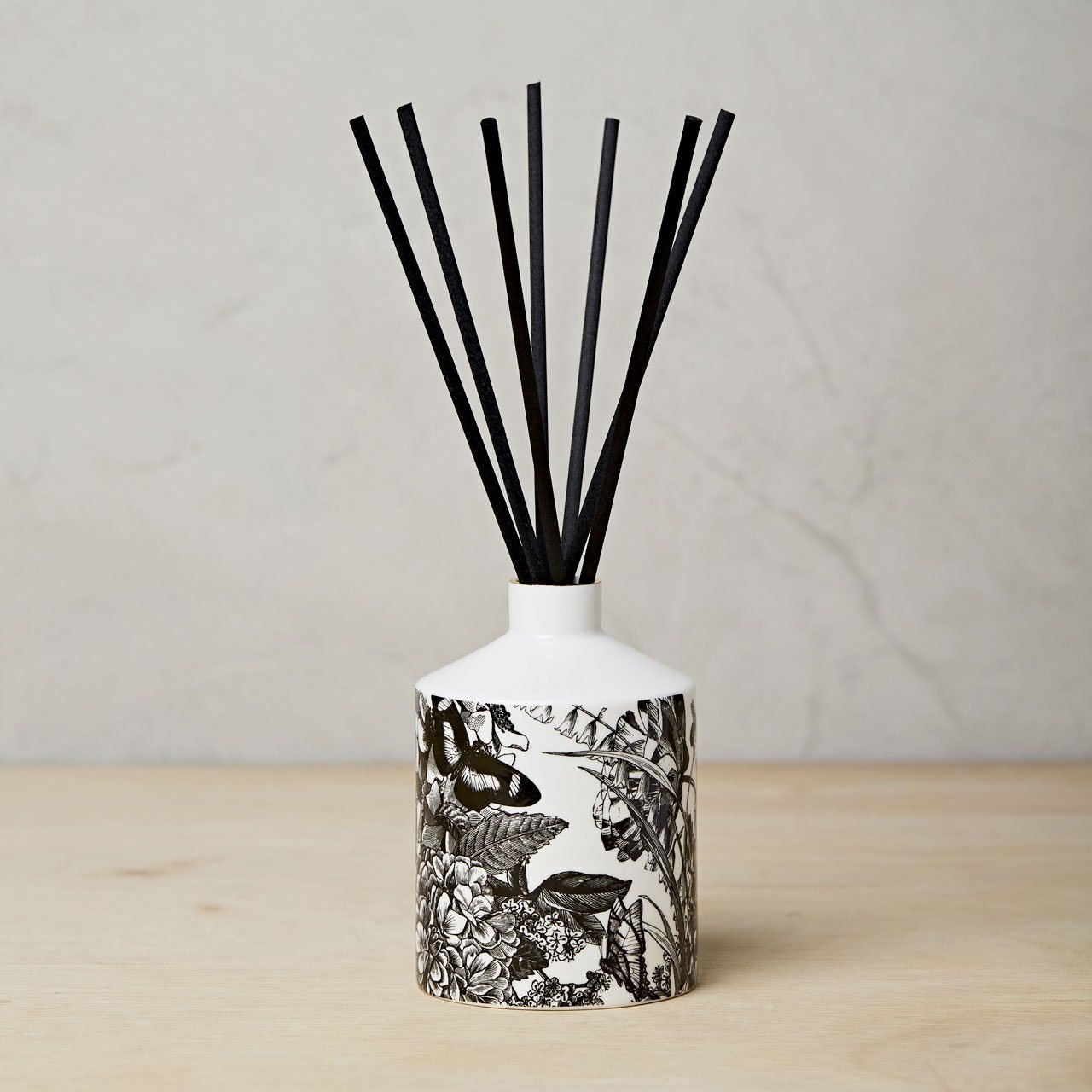 The Country Garden Ceramic Diffuser - Chase and Wonder - Proudly Made in Britain